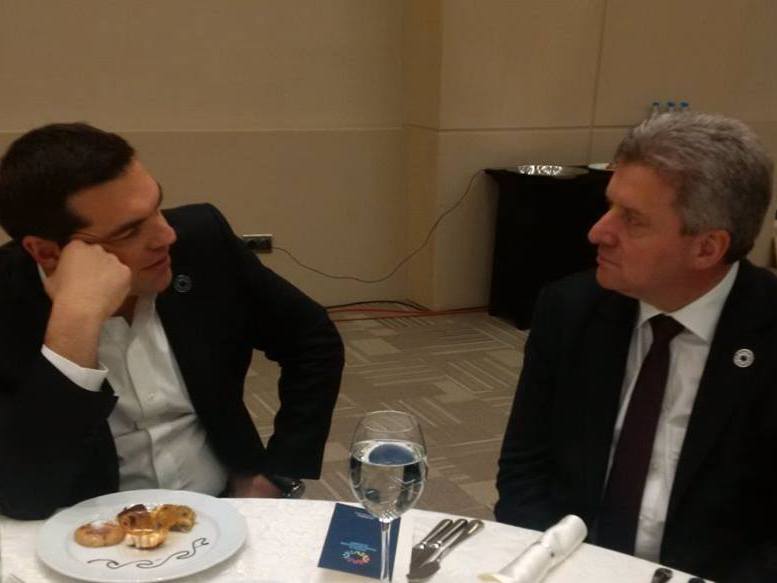 Иванов и Ципрас разговараа за мигрантите и за политичката криза