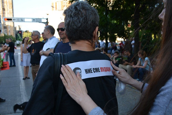 Активистите на протест со поздрав до Ставрески: Ние сме лудаци!