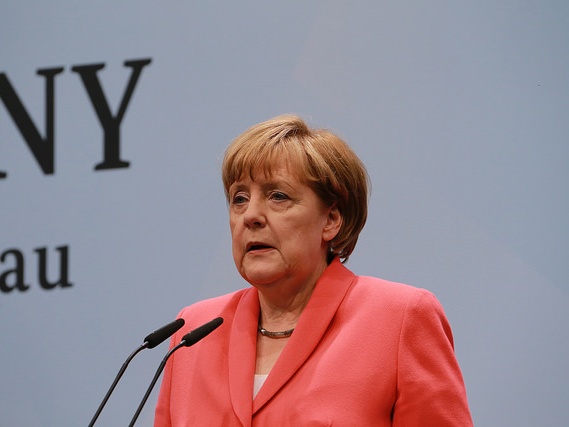 Меркел: Мора да дејствуваме за да ги спречиме земјите да ја напуштат ЕУ