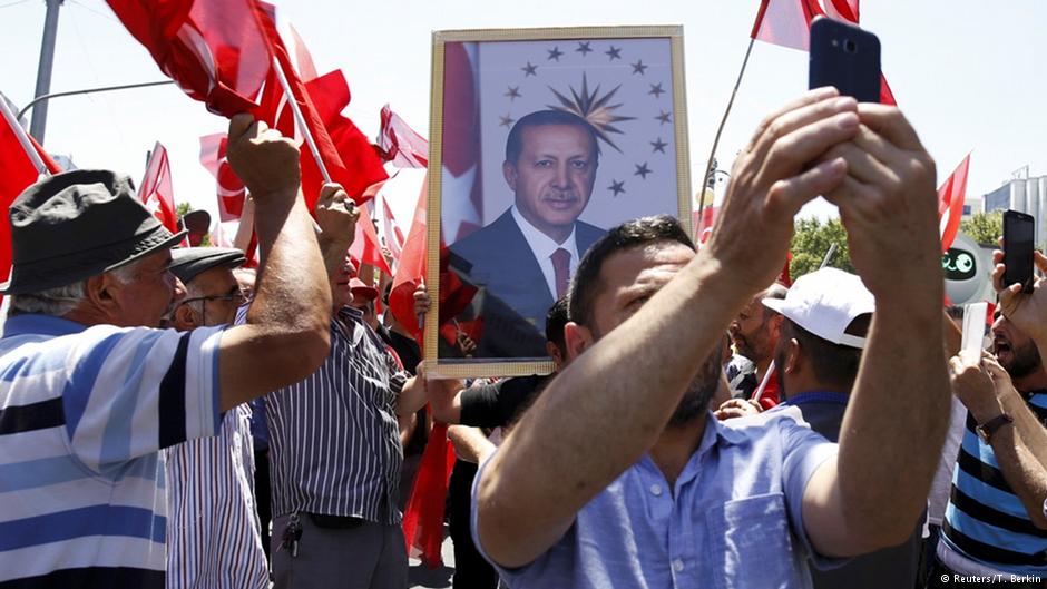 Турција: Пучот не е дело на Ердоган, можна вмешаност на Ѓулен