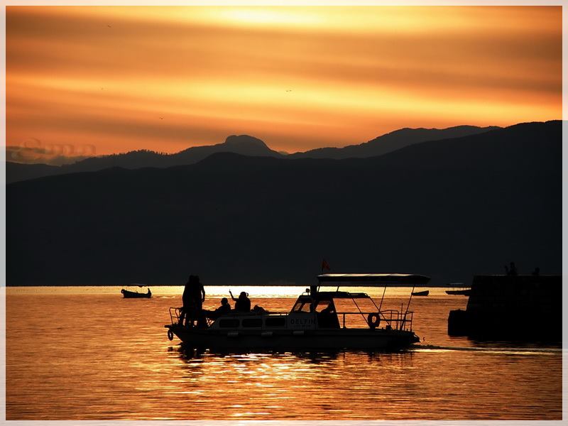 Златните бои на Охрид – Ема Кушевска