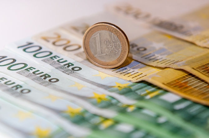 Од први февруари еврото единствена валута во Косово