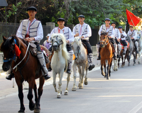 Повик до коњаниците да се пријават за Манифестацијата „Десет дена Крушевска Република“