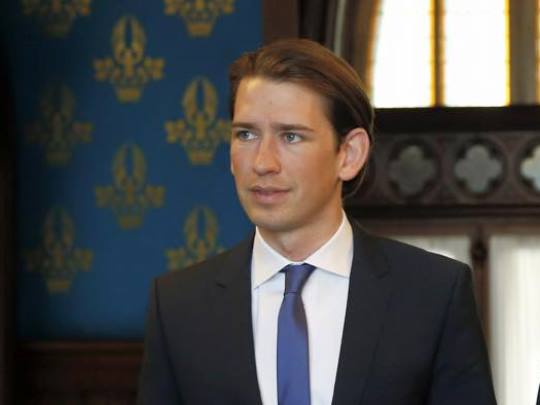 Австрискиот канцелар Себастијан Курц поднесе оставка