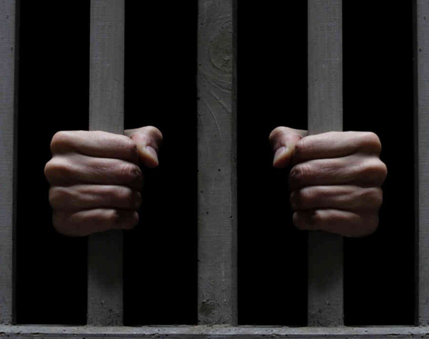 Вработен во Затворската полиција ослободил затвореник од Идризово