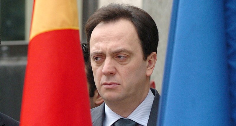 Мијалков се повлече од сите функции во ВМРО-ДПМНЕ