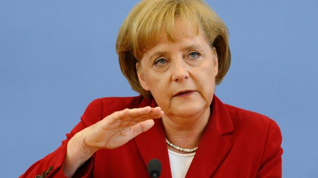 Меркел повика на дијалог во Турција по референдумот