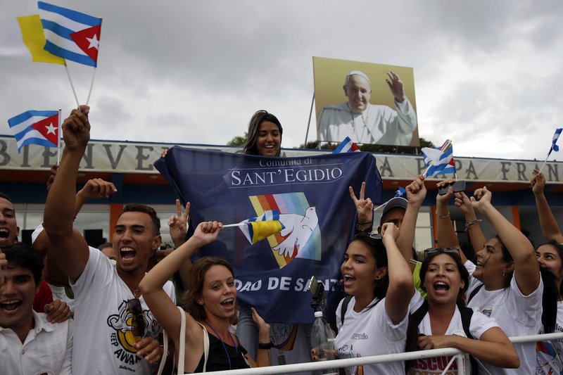КУБА: Амнестирани 787 луѓе по повик на папата Франциско