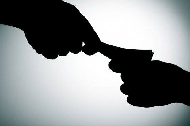 Кривична пријава за примање поткуп од 400 евра за неодредување на мерка притвор