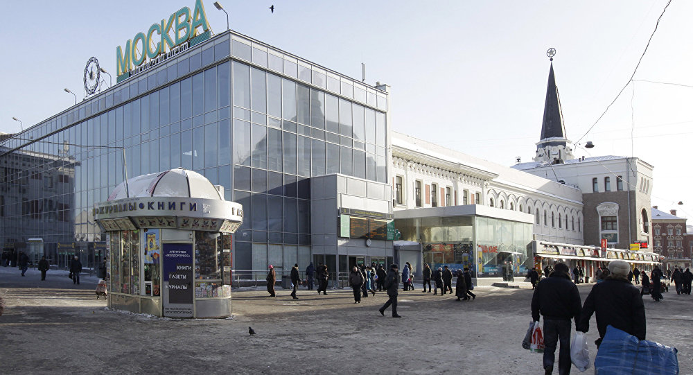 Евакуација од три железнички станици во Москва поради закана со бомба