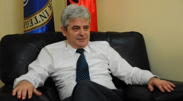 ДУИ: Опозицијата го напушти сојузот и ги поткопува Албанските преговарачки позиции