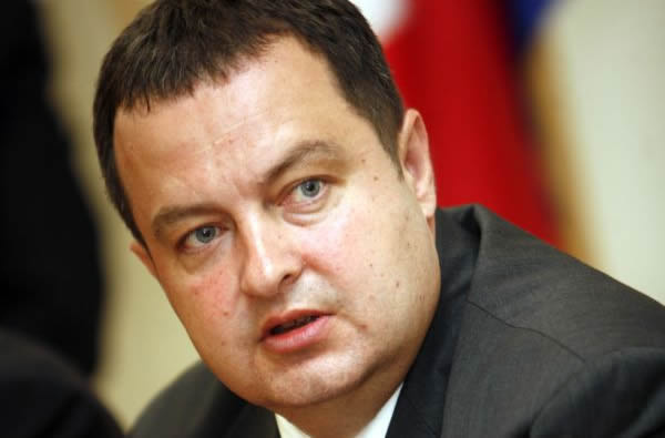 Дачиќ е пресметлив националист кој отвора нови фронтови, реагира српската ЛДП