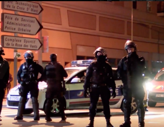 Немири во Париз поради полициска бруталност