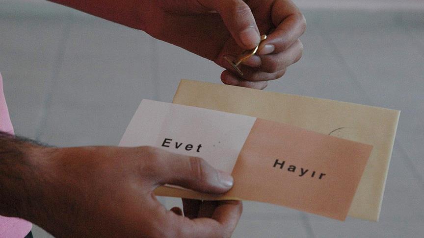 Турција: Започна кампањата за референдумот за уставни промени