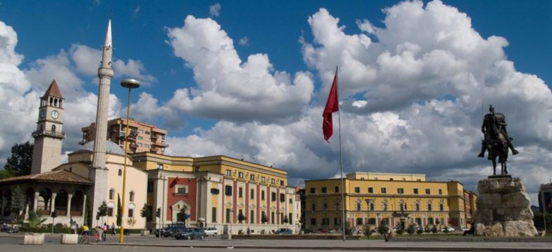 Албанија за прв пат донесе закон за јазиците на малцинствата