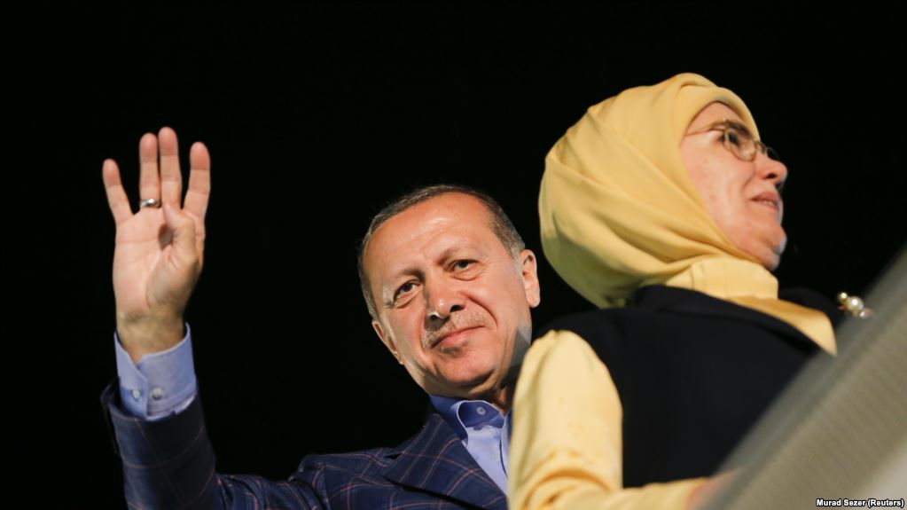 РСЕ: Ердоган предложи референдум за воведување смртна казна