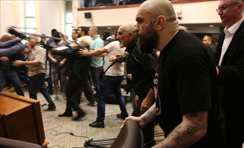 Меѓународните претставници во Скопје ги осудија насилните настани во Собранието