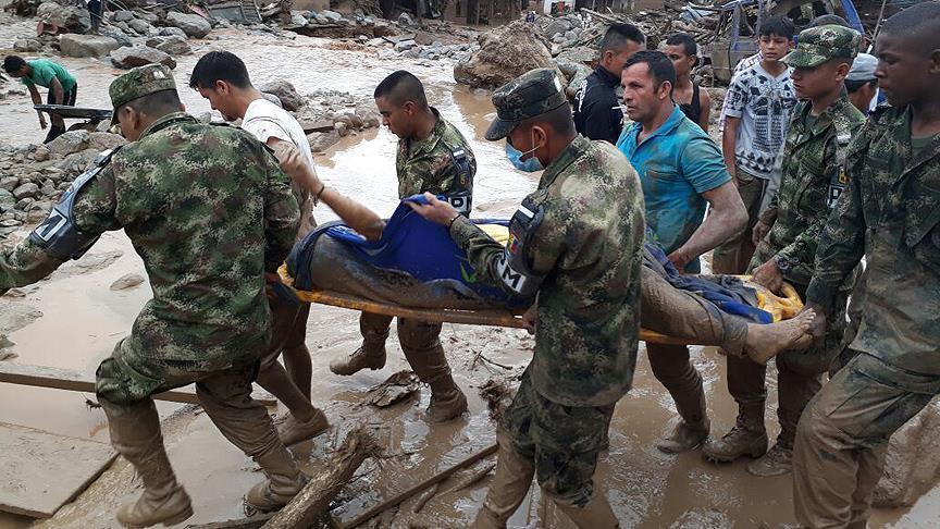 Колумбија: Во поплавите и лизгањето на земјиштето настрадаа 254 лица, 44 деца