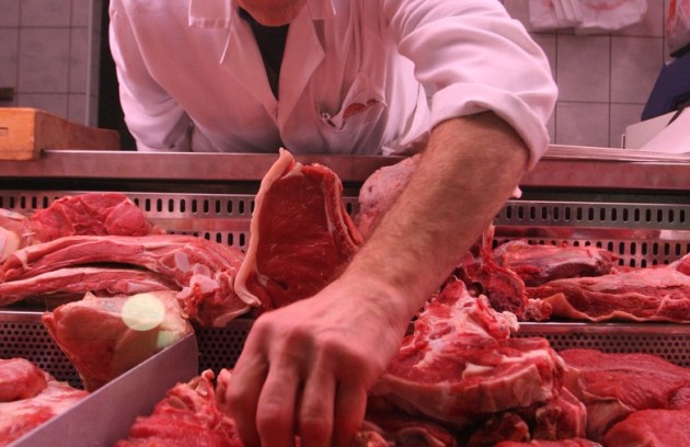 Вратени 26 тони месо од Албанија во Бразил поради салмонела