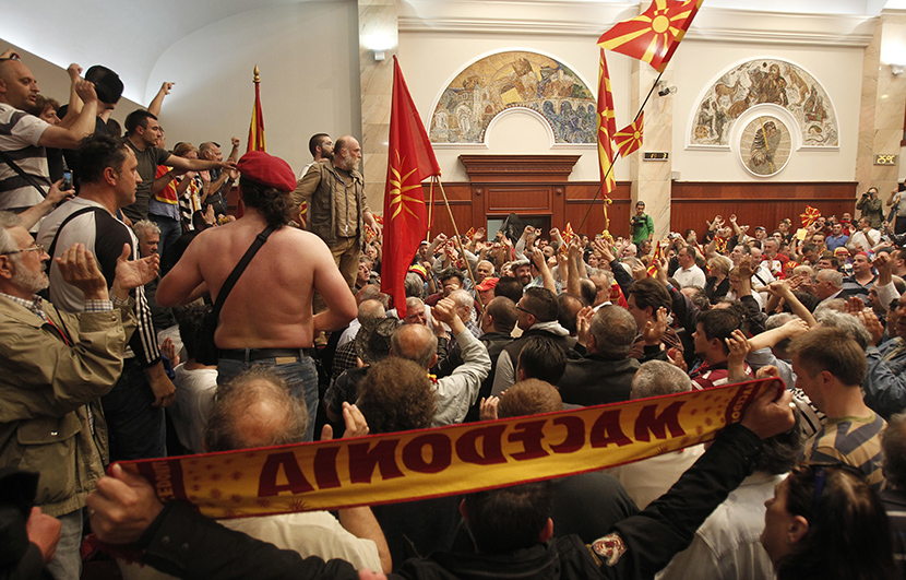 СДСМ: ВМРО-ДПМНЕ ги слави и наградува извршителите на крвавиот 27 април