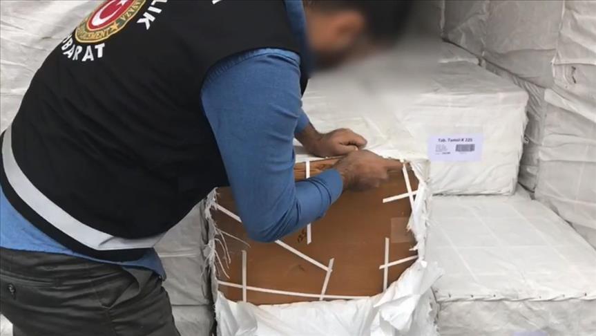 Во Истанбул запленети рекордни 212 килограми чист кокаин