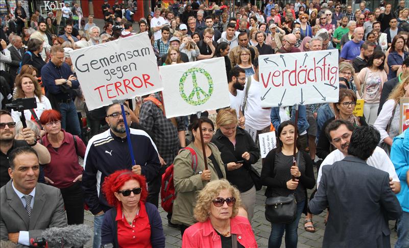 „Марш за мир”: Муслиманите го осудуваат тероризмот и насилството