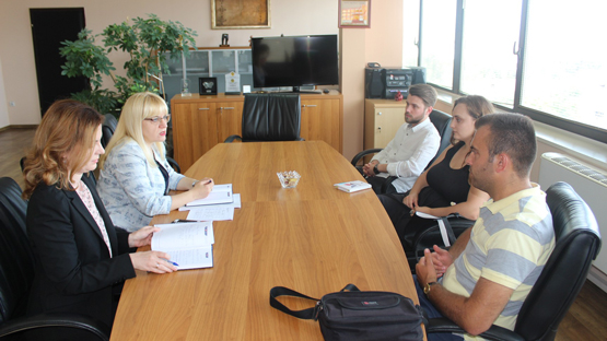 Министерката Дескоска се сретна со претставници на Студентскиот пленум
