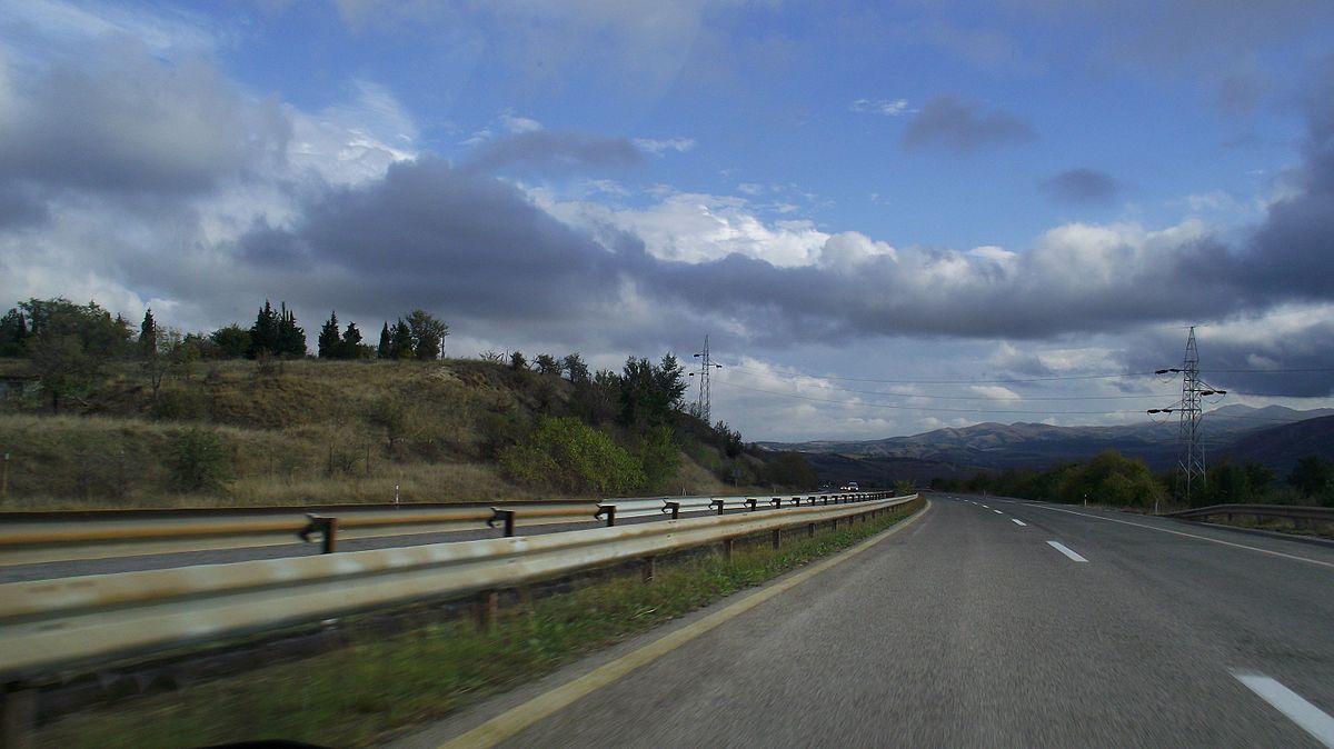 АМСМ: Автопатот Миладиновци – Штип не е пуштен за сообраќај, возачите да не го користат