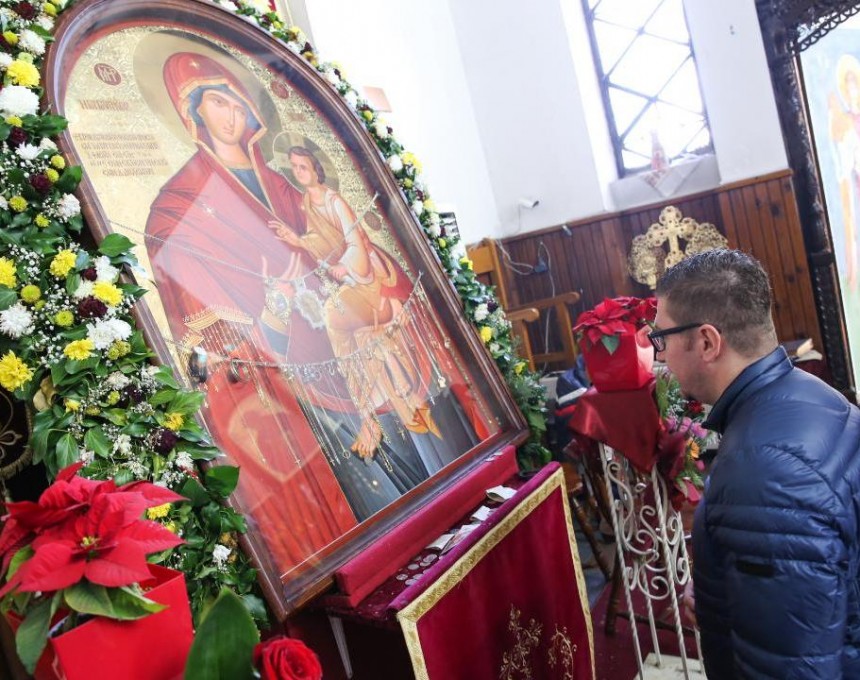 Потребно ни е помирување и толеранција, порача Мицкоски од црква во Струмица