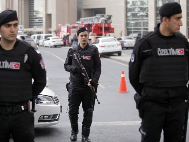 Турција: Уапсени 29 лица кои подготвувале напади за Нова година