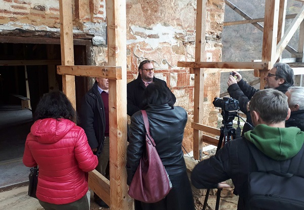 Алаѓозовски во Курбиново: Пропаѓањето на „Св. Ѓорѓи“ запрено – интензивен процес за заштита