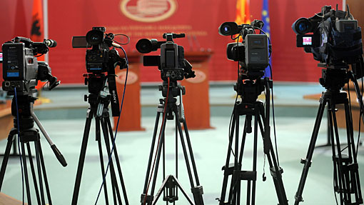 ЗНМ: Осуда за инцидентот со фоторепортерите во Клубот на пратеници