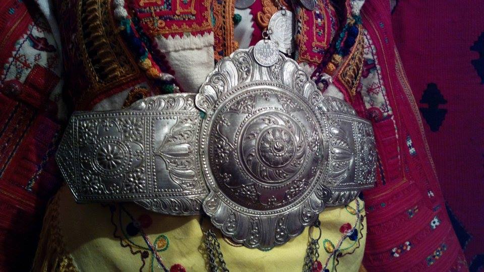 Фотографија на денот: Македонска носија – Билјана КОСТОВСКА