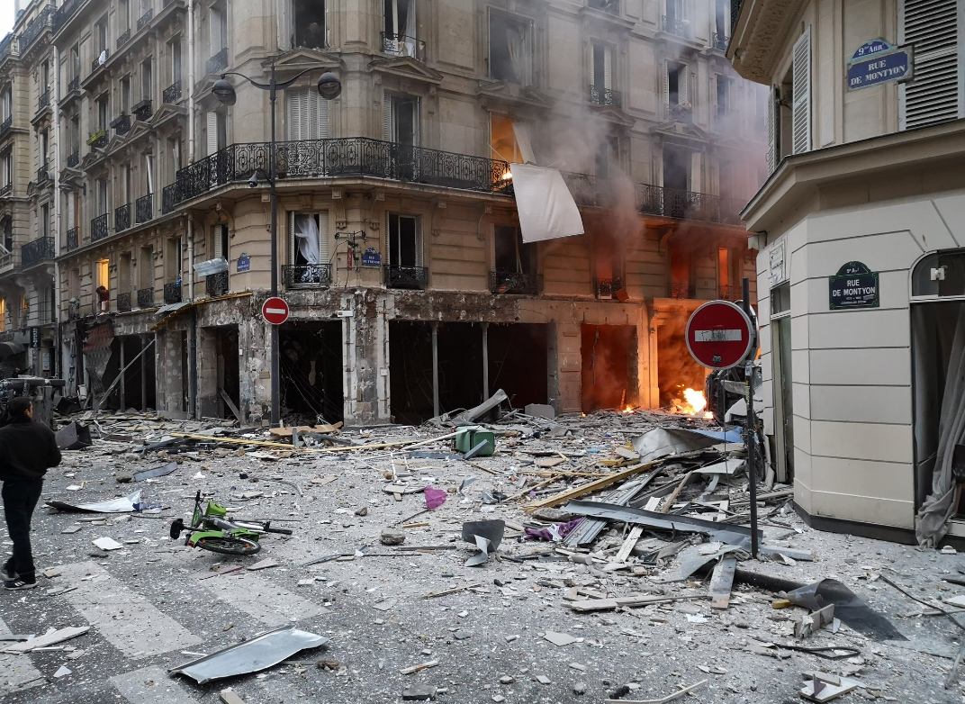 Силна експлозија во центарот на Париз