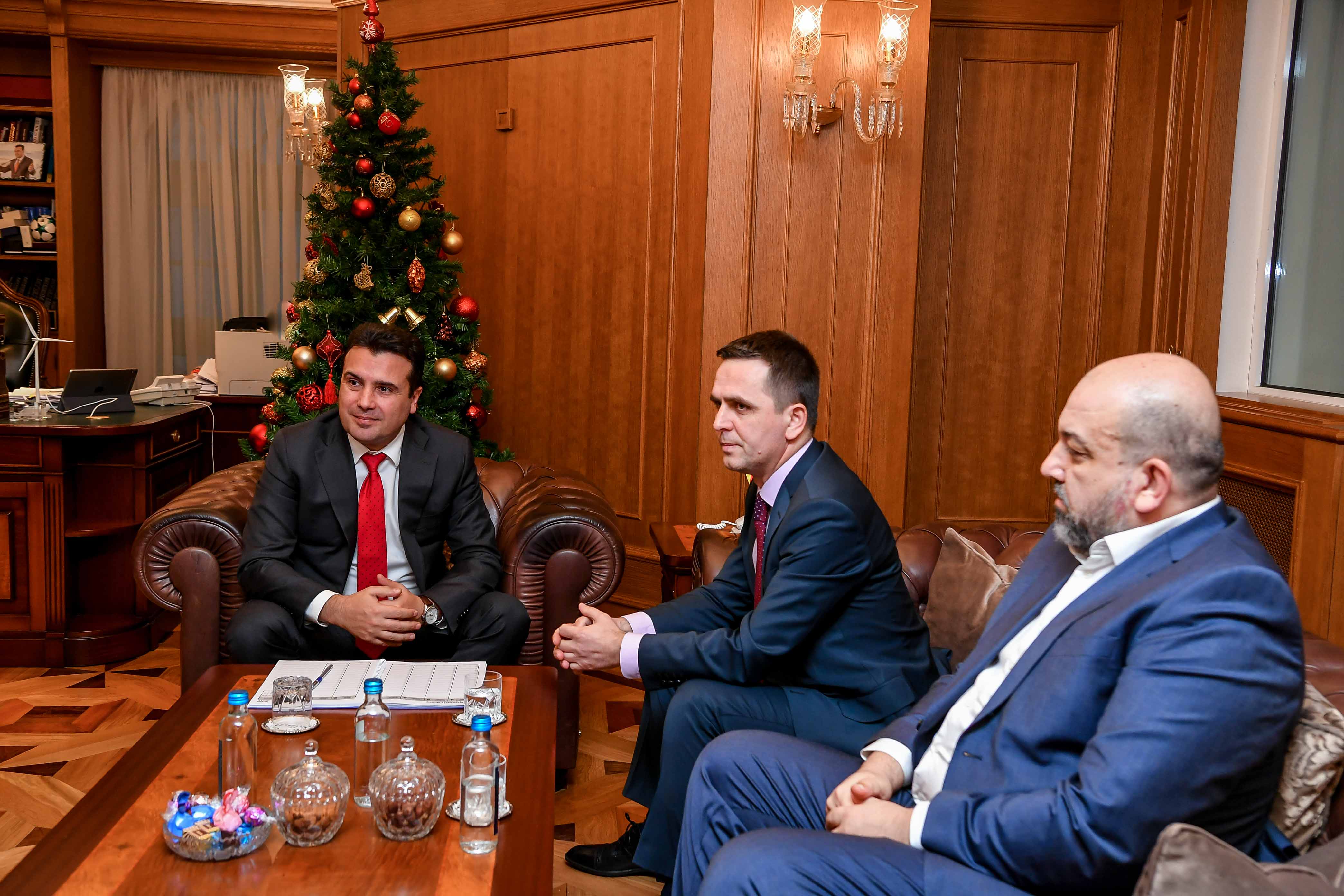 Средба Заев-Касами –  Договорен уште еден состанок до вторник