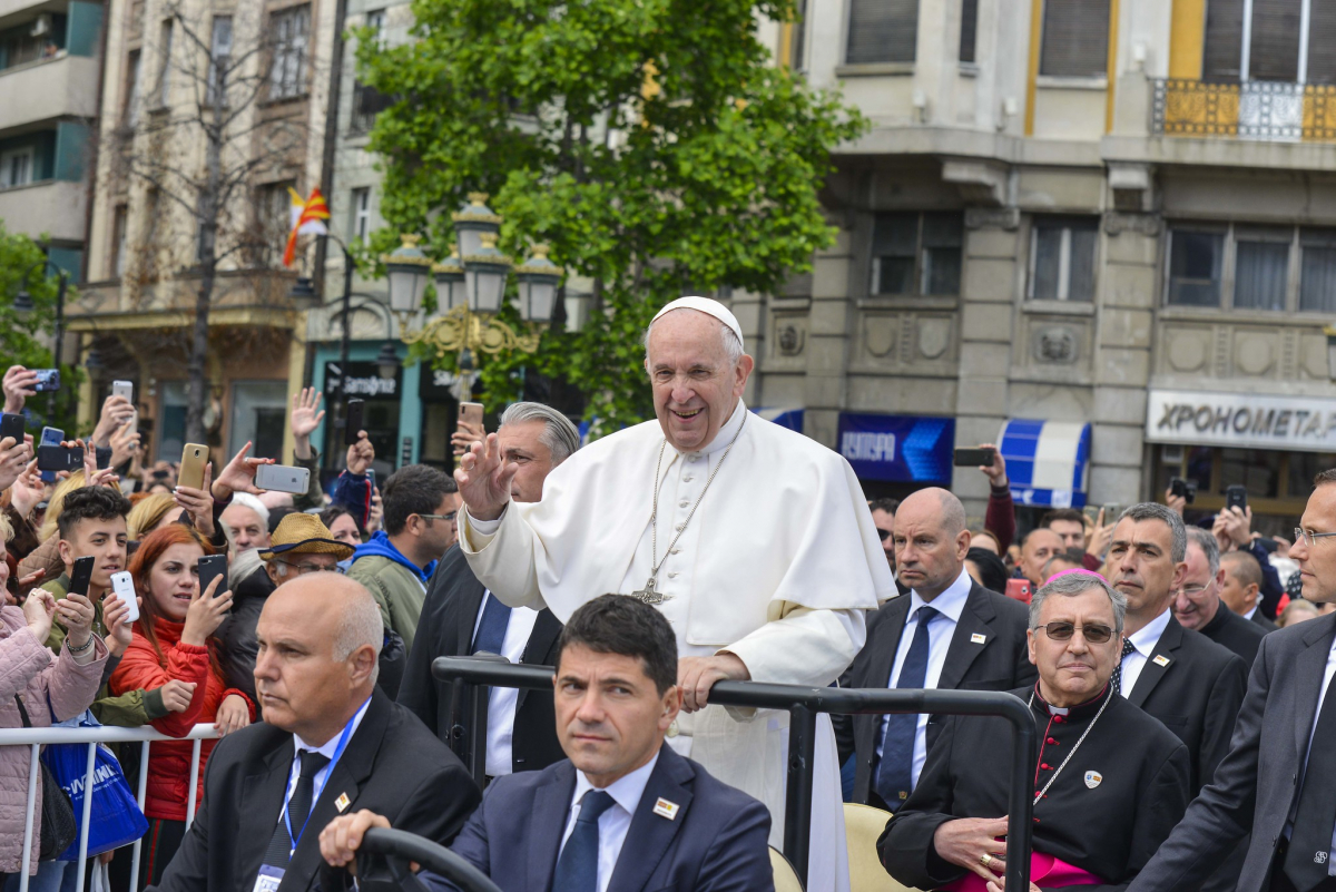 ФОТОГАЛЕРИЈА: Светата литургија на папата Франциск на Плоштад Македонија