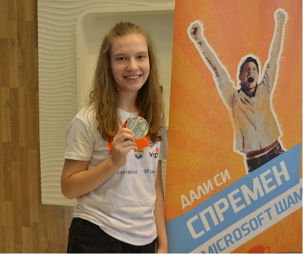 Ана Марија Атанасовска освои второ место на светскиот MOS натпревар во дигитална писменост