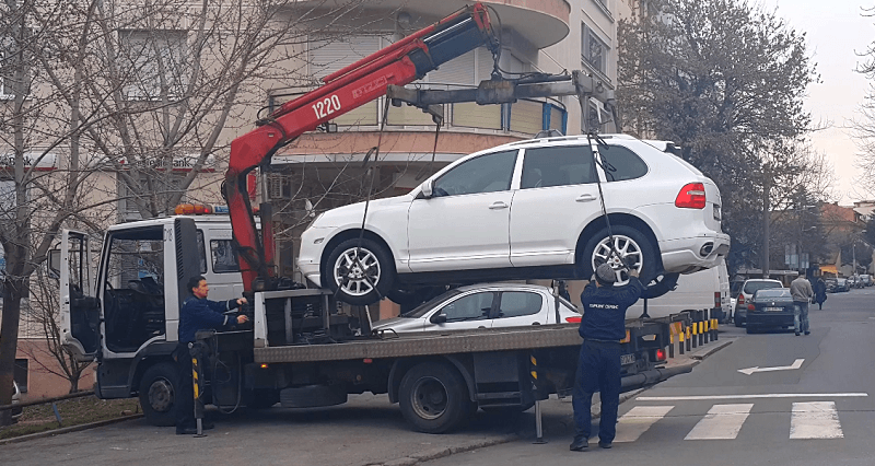 Град Скопје: Отстранети 433 непрописно паркирани возила од јавните површини