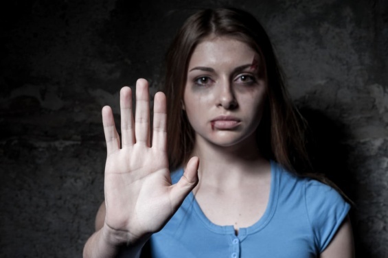 Обвинение за нанесување телесна повреда при семејно насилство