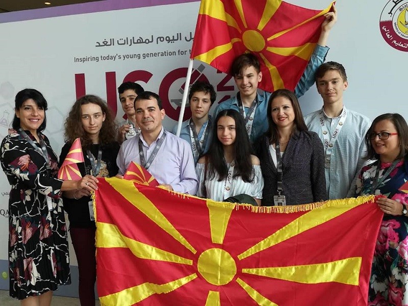 На олимпијадата за природни науки во Катар, македонските ученици со 5 медали
