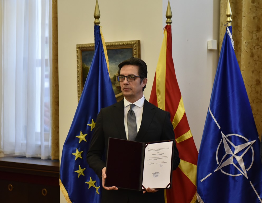 Пендаровски го потпиша Указот за прогласување на Законот за ратификација на Северноатлантскиот договор