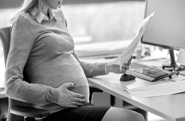 Хелсиншки Комитет: Бремените работнички се посебно заштитени со закон