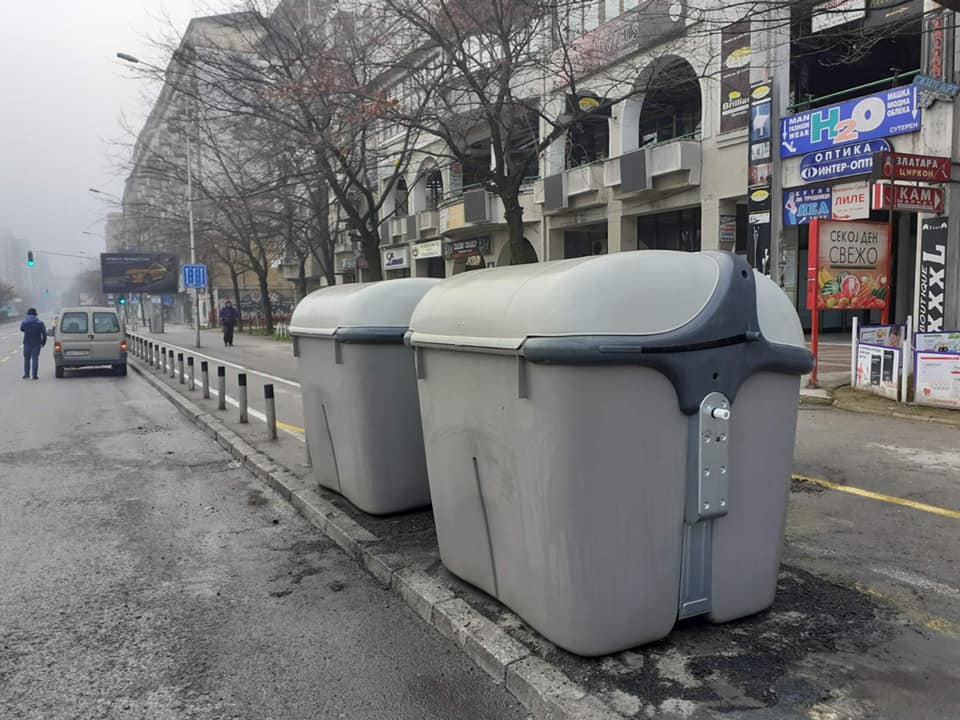 И за време на корона вирус се палат контејнери во Скопје