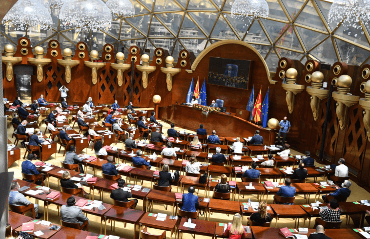 Конституирано е собранието и верифицирани мандатите на 120 пратеници