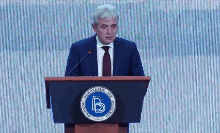 Ахмети ги потврди имињата на министрите од ДУИ во новата влада
