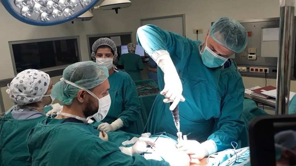 Прва операција на ’рбетниот столб без отворање на Универзитетската клиника-Скопје