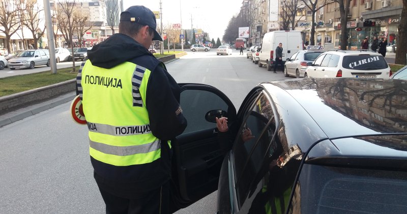 МВР: 198 сообраќајни прекршоци во Скопје – 52 за брзо возење