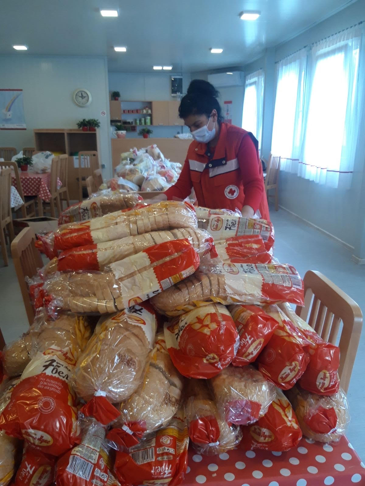 Жито Лукс со донација за Црвен крст по повод Светскиот ден за борба против гладот