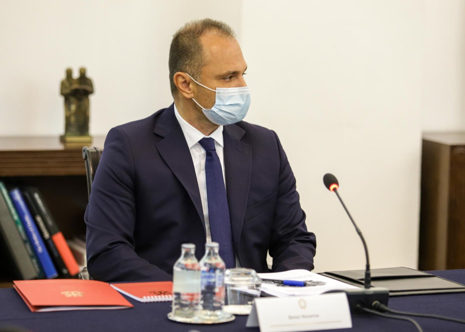 Филипче: Бугарија дел од своите вакцини ќе донира и за РС Македонија