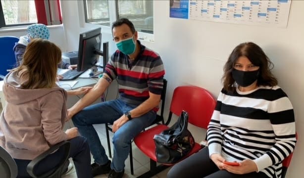 Укајдари: Со сопругот заедно дарувавме крвна плазма, откако го прележавме вирусот